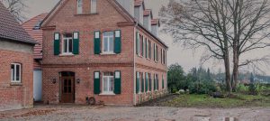 Anfahrt zu Boarding Select - das Boarding House in stadtnaher Lage im denkmalgeschützten Ensemble im Ortsteil Kattenstroth in Gütersloh